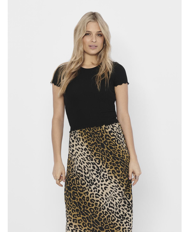 Regular Fit O-Neck Short Sleeves (S/S) Top met ronde hals voor dagelijks gebruik met ruches