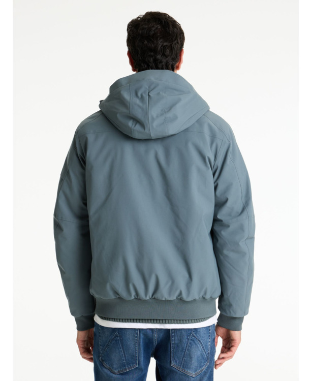 Chasin Heren Jas Return Valley