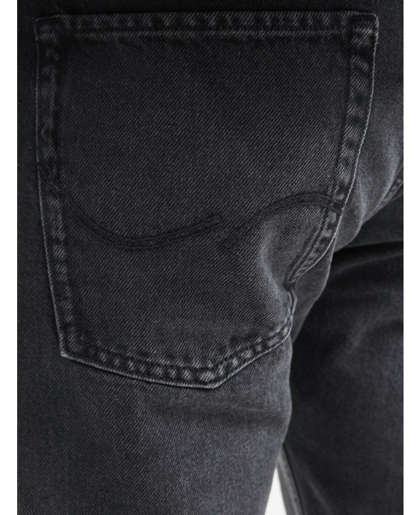 Relaxed fit jeans