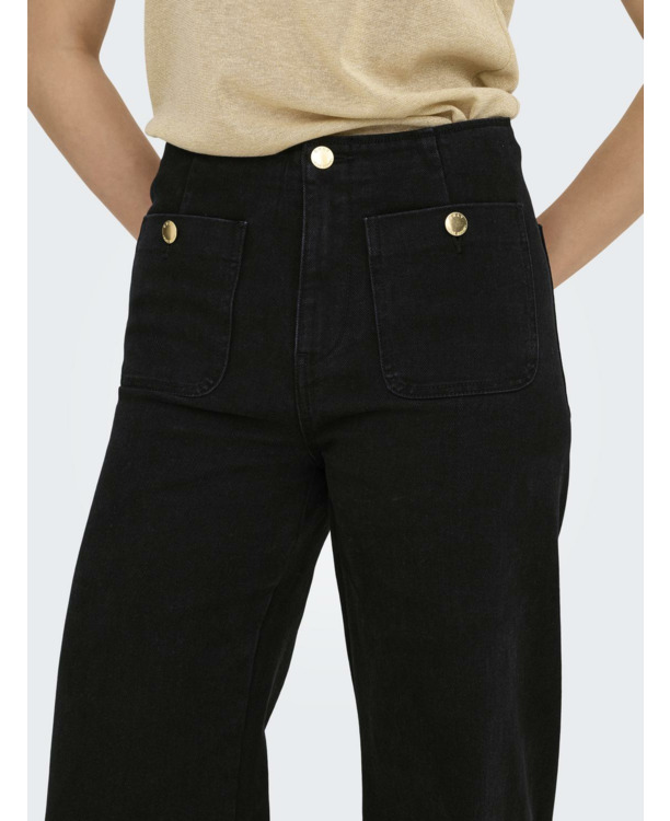 Wide Leg Fit