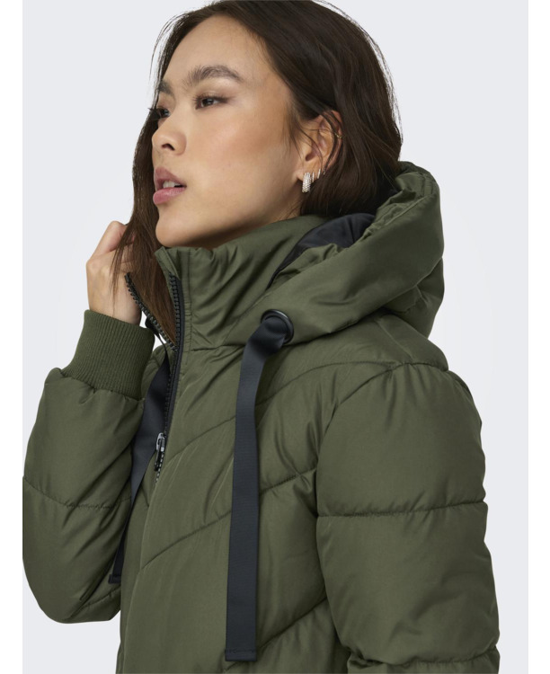 Hood w. String Regulation