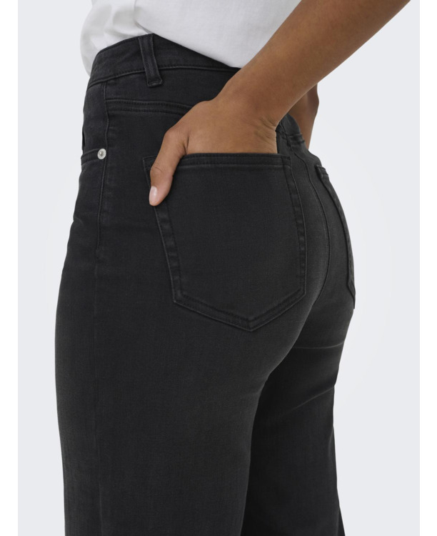 Wide Leg Fit