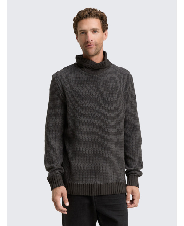 Gebreide trui met opstaande kraag