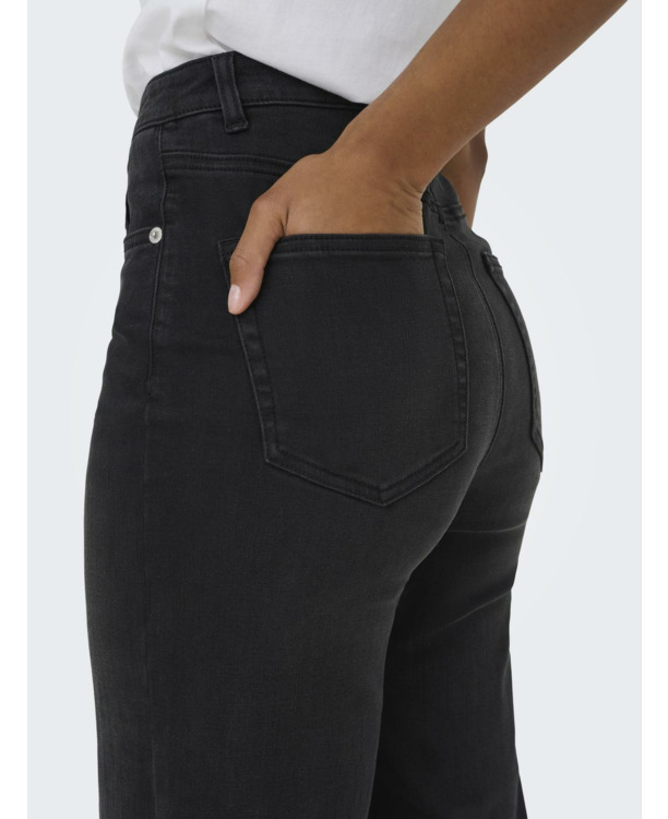 Wide Leg Fit