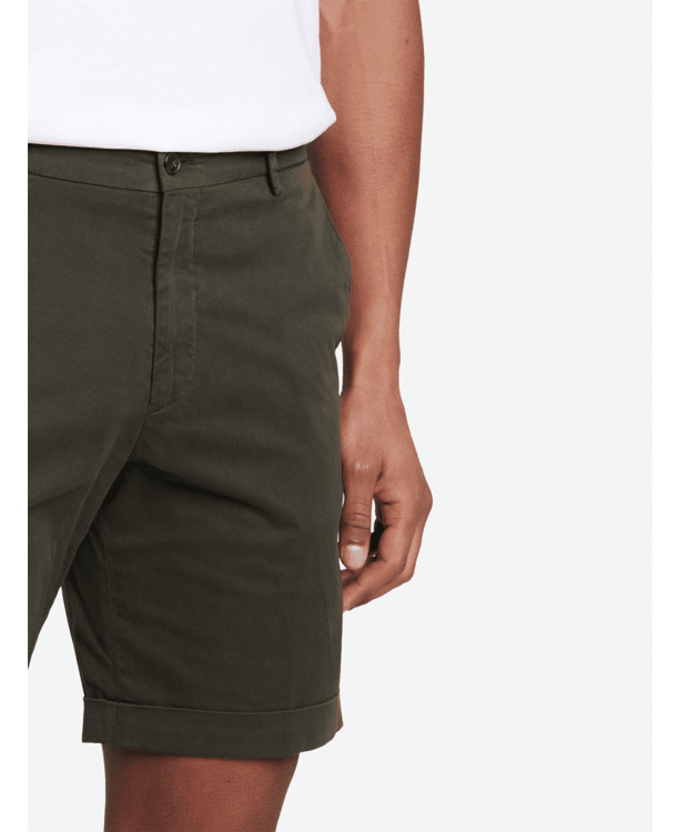 Byron short Heren