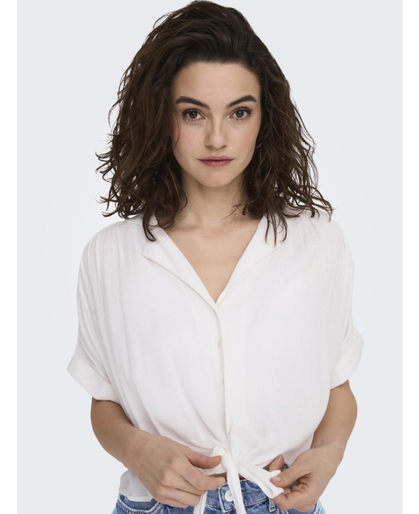 Regular Fit Shirt Collar Short Sleeves (S/S) Cropped vrouwelijk overhemd met knoopdetail