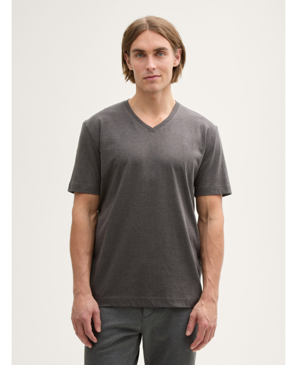 Eenvoudig T-shirt met V-hals.