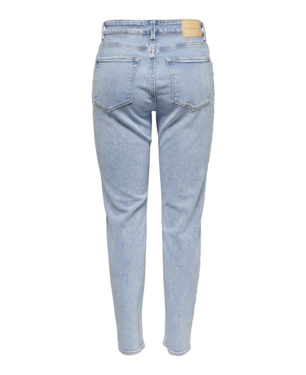 Straight Fit