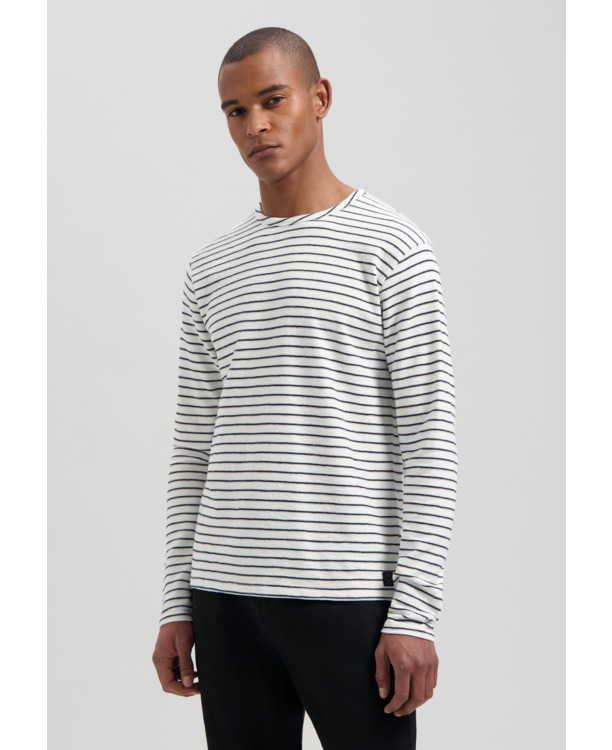 Dylan Tee