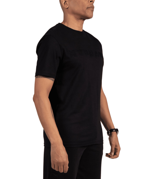 MYBRAND Geëmbosseerd Statement T-shirt MANNEN
