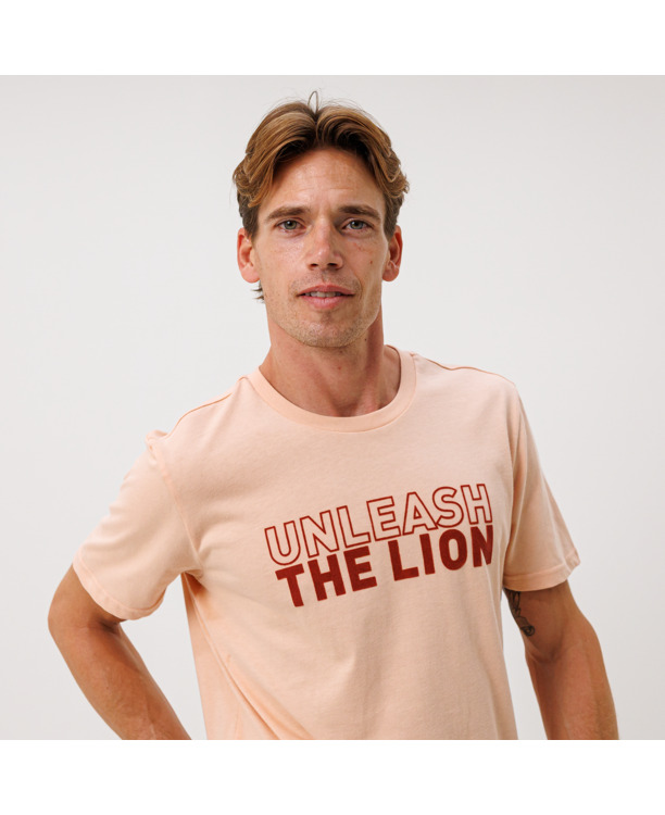 T-Shirt - Peach - Unleash The Lion