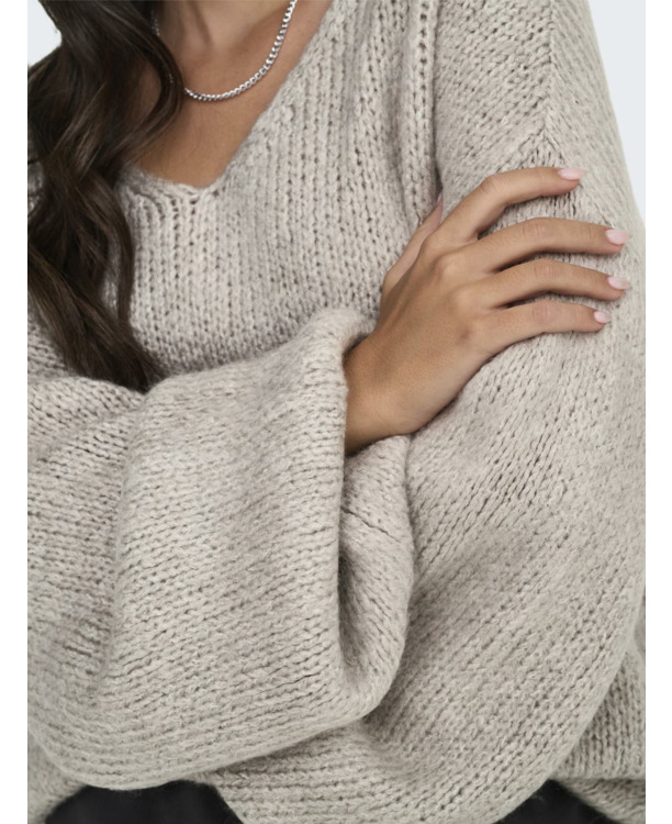 Regular Fit V-Neck Long Sleeves (L/S)
