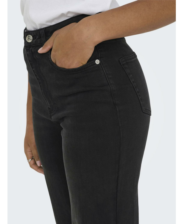 Wide Leg Fit