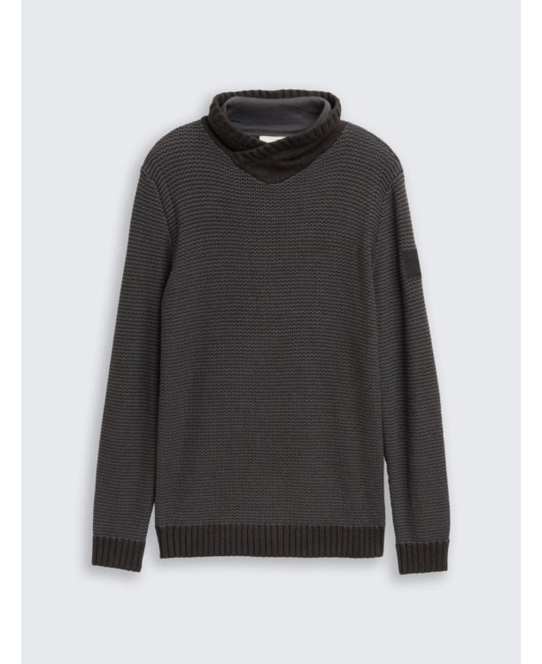 Gebreide trui met opstaande kraag