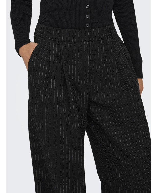 Straight Fit