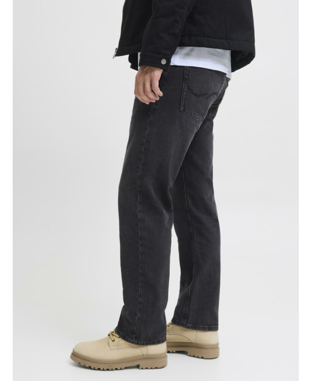 Relaxed fit jeans
