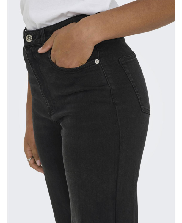 Wide Leg Fit