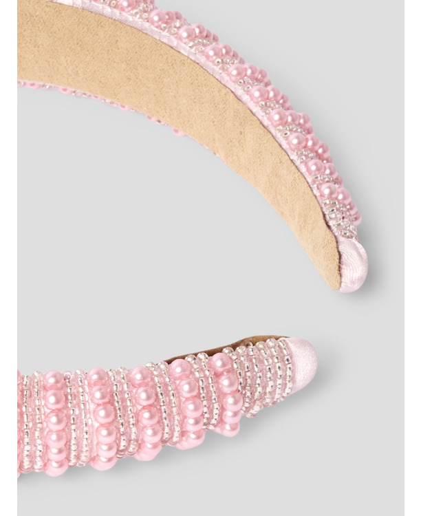 NKFPASIKKA HAARBRACE