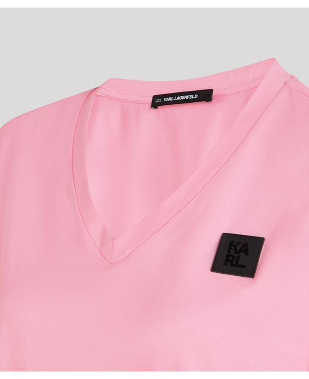 RUBBER PATCH V-NECK T-SHIRT