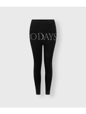 logo yoga leggings