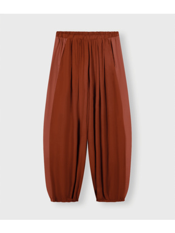 zwierige broek