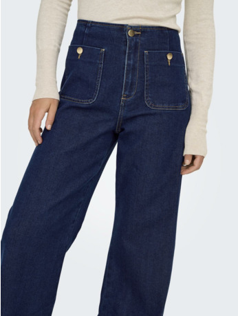 Wide Leg Fit