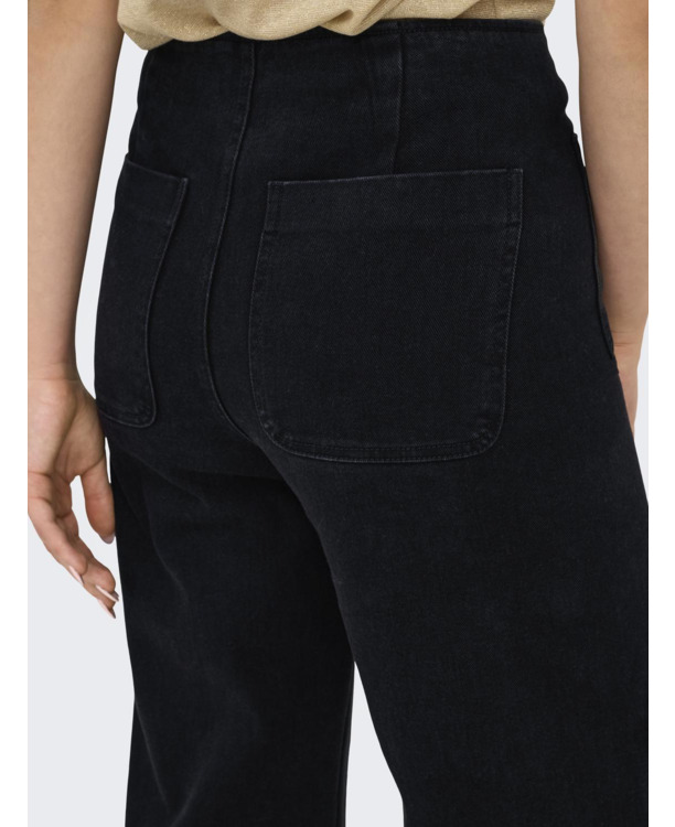 Wide Leg Fit