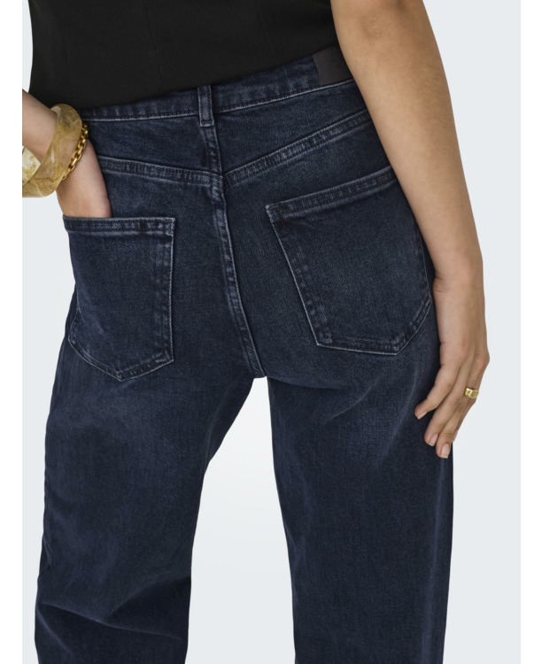 Wide Leg Fit