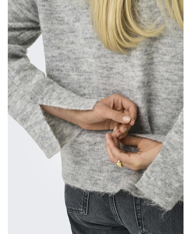 American Fit V-Neck Long Sleeves (L/S)