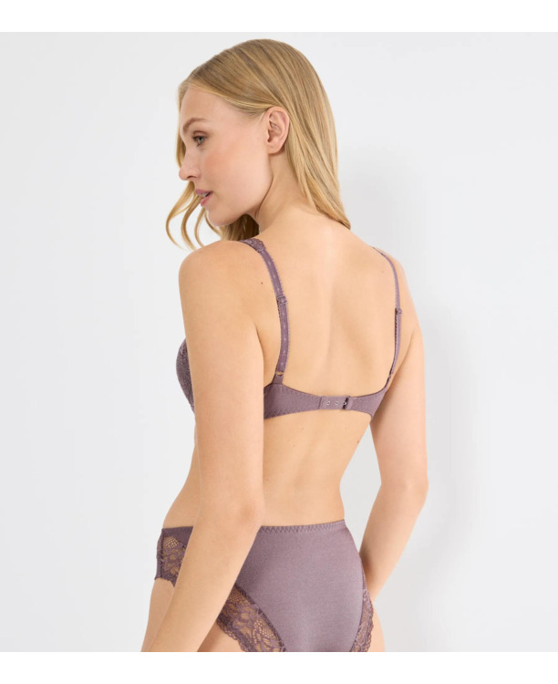 Bh voorgevormd met beugel