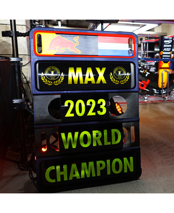 1:18 RB19 World Champion 2023 - Red Bull Racing