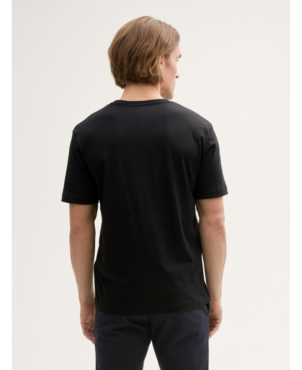 Eenvoudig T-shirt met V-hals.