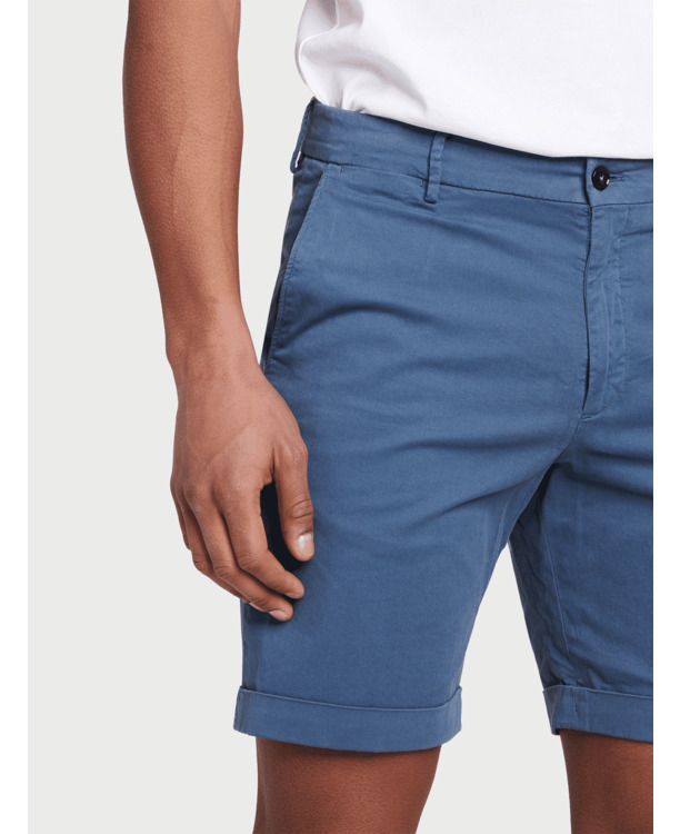 Byron short Heren