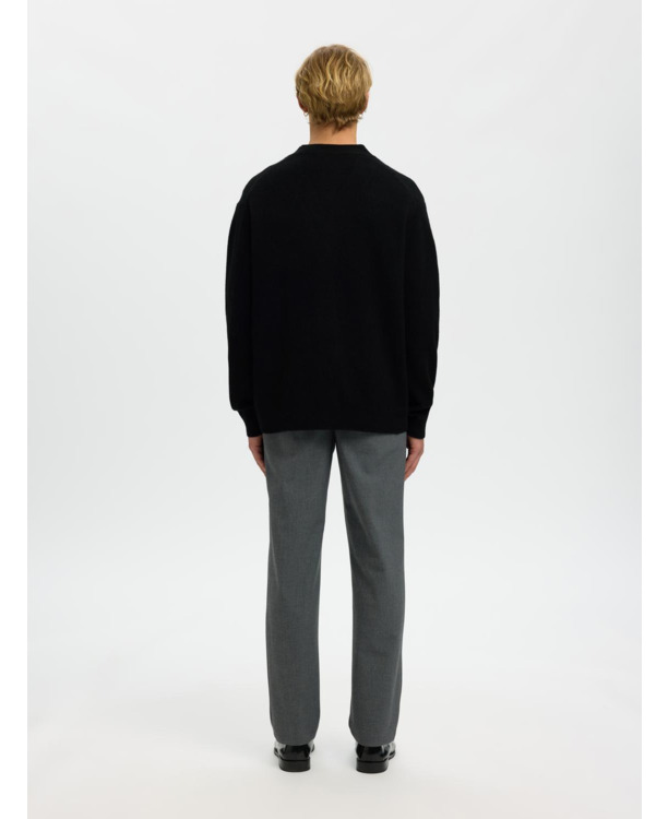 Relaxed Fit V-Neck Long Sleeves (L/S)