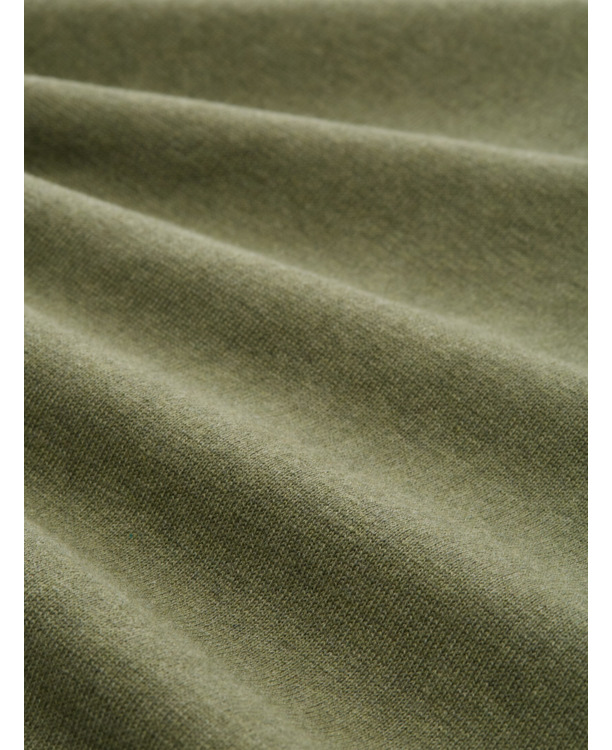 Gebereide trui met V-hals