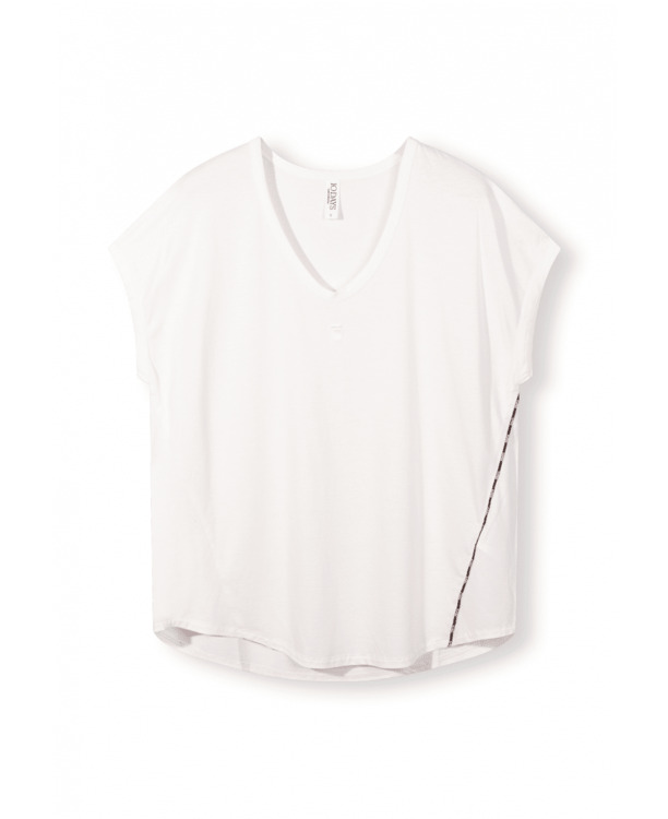 v-neck tee medal