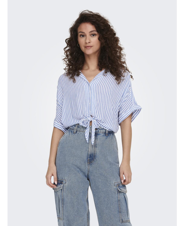 Regular Fit Shirt Collar Short Sleeves (S/S) Cropped vrouwelijk overhemd met knoopdetail