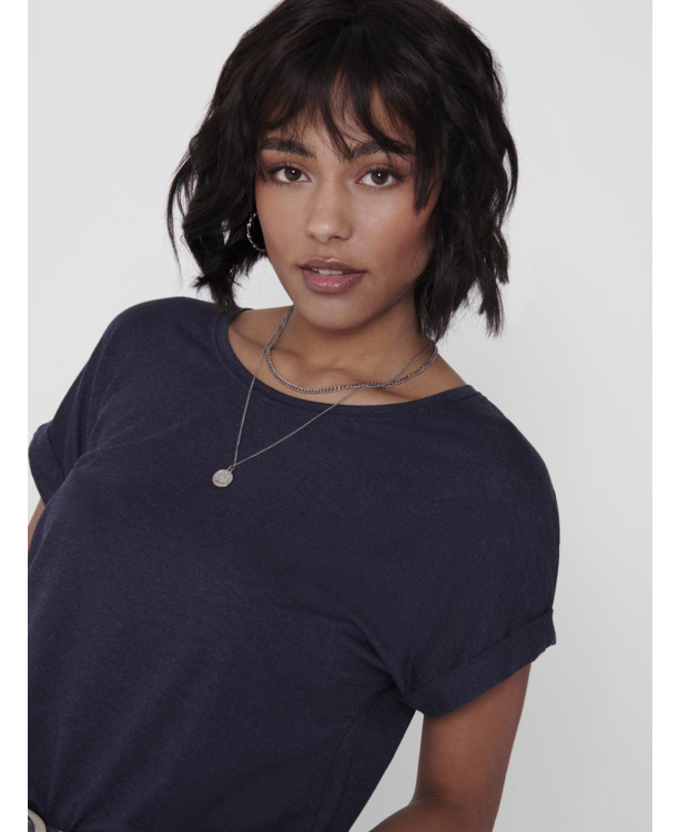 Regular Fit O-Neck Short Sleeves (S/S) Regular fit top met ronde hals en korte mouwen