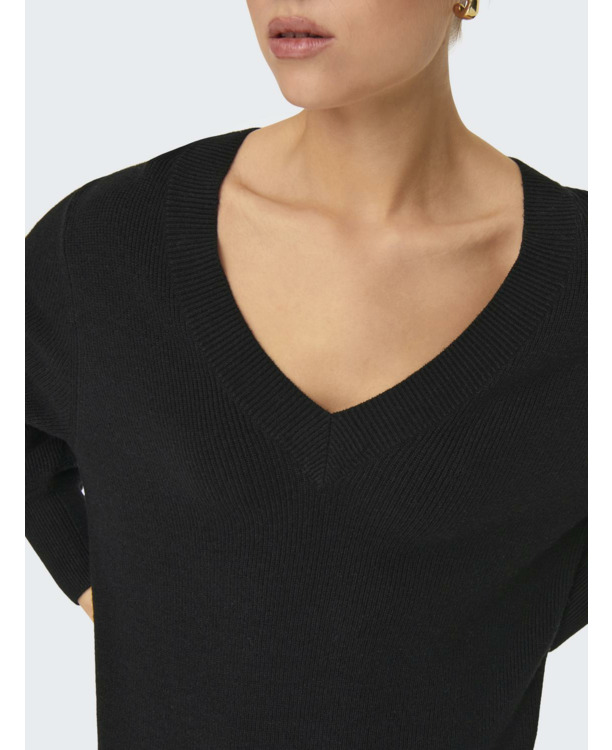 Regular Fit V-Neck Long Sleeves (L/S)