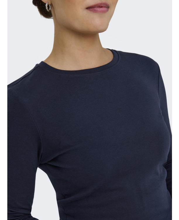 Tight Fit O-Neck Long Sleeves (L/S) Basic top met ronde hals en lange mouwen voor jeugdige vrouwen
