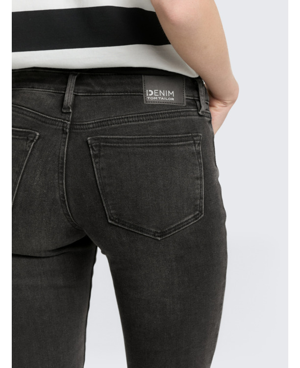 TTNELA Self Fit Jeans