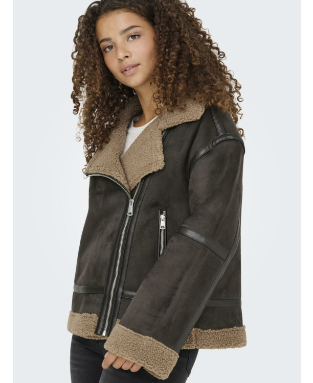 Hood w. String Regulation