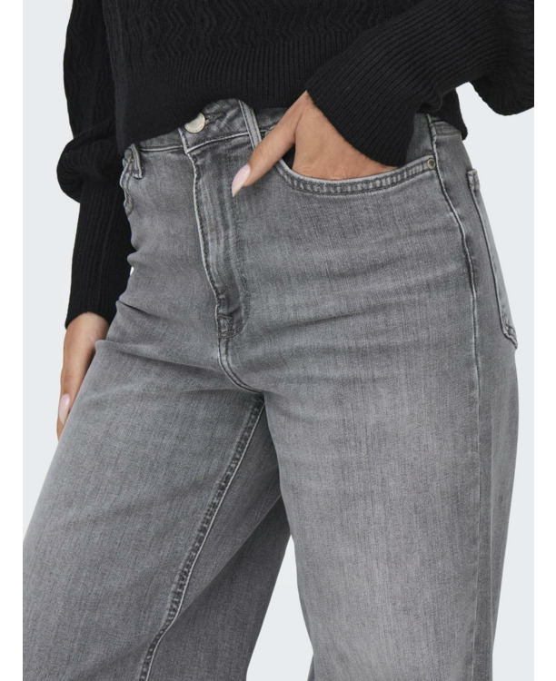 Wide Leg Fit