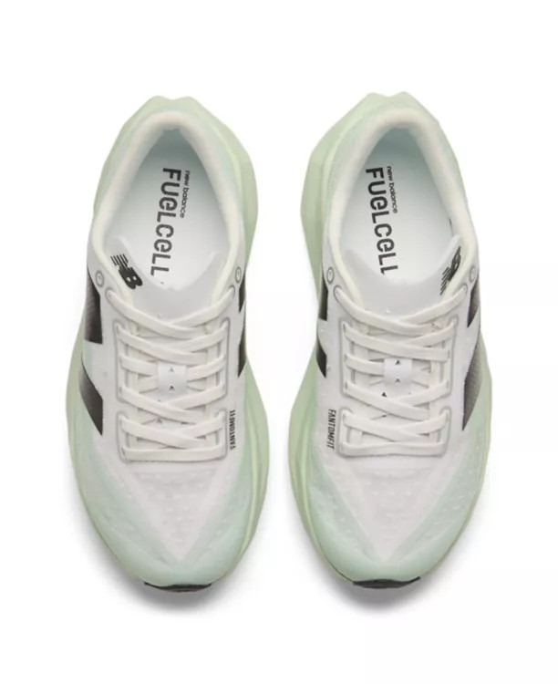 New Balance Dames hardloopschoenen groen FuelCell Rebel v4