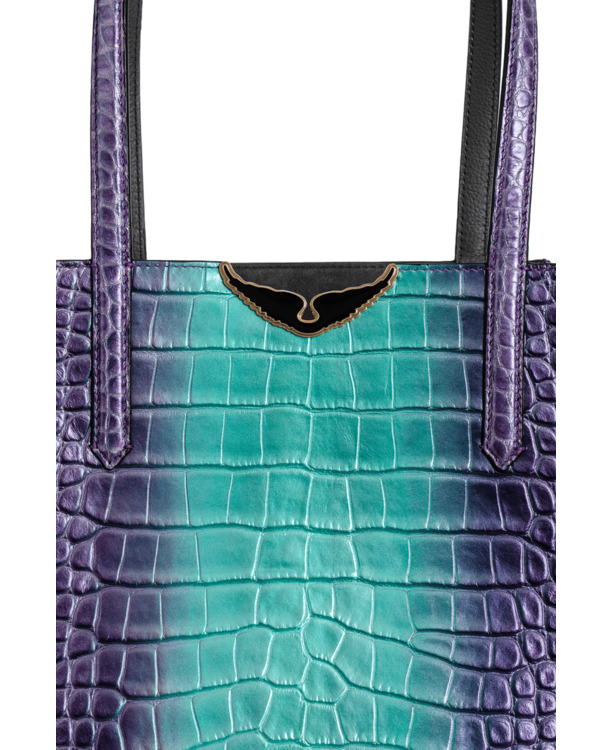 LE BORDERLINE METAL EMBOSSED C