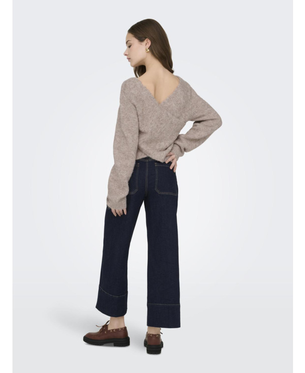 Regular Fit V-Neck Long Sleeves (L/S)