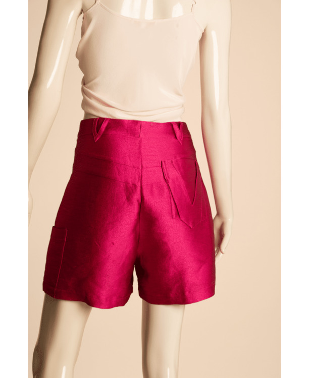 Virago Short