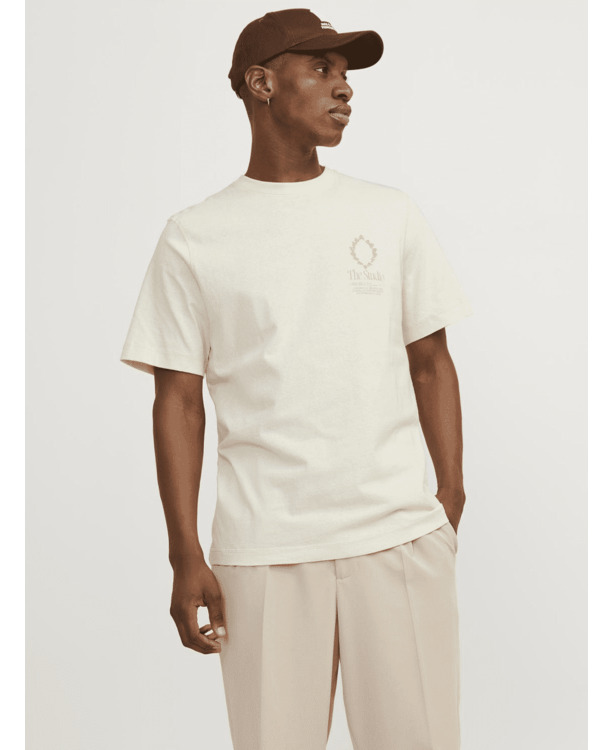 JORNOTO GRAPHIC CHEST TEE SS C.N LN