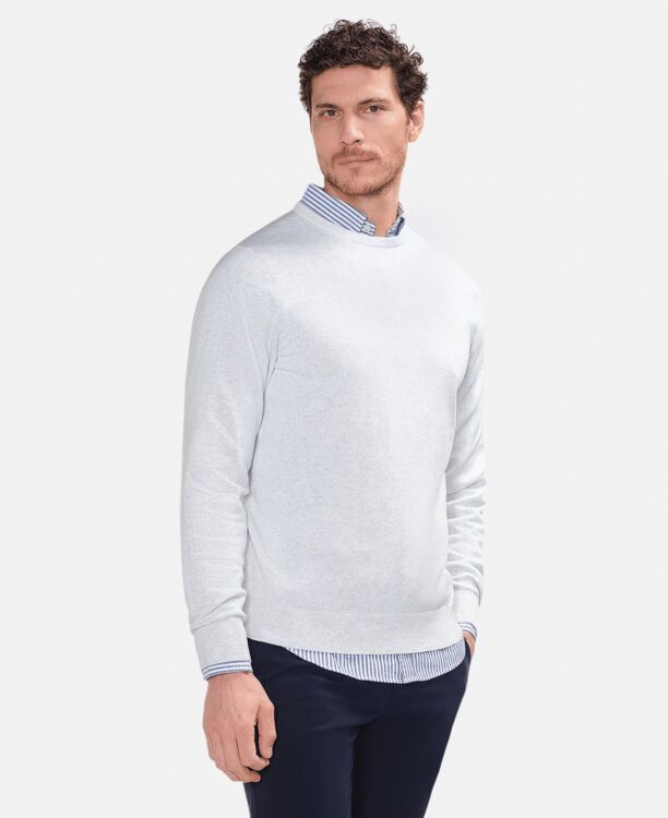 C-Neck Sweater with neckcontrast
