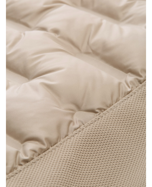 Hybride waterjack met waterafstotende functie